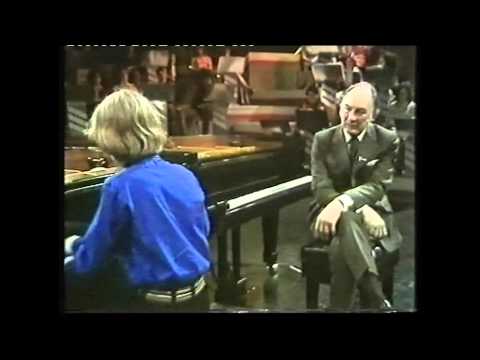 Mrs Mills with Roy Castle, Jeremy Atkin & Alberto Semprini