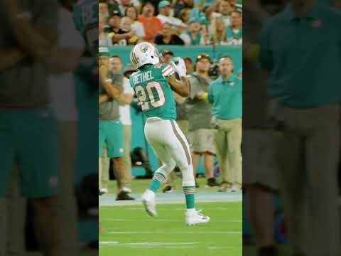 Justin Bethel with the interception against the Pittsburgh Steelers | Miami Dolphins