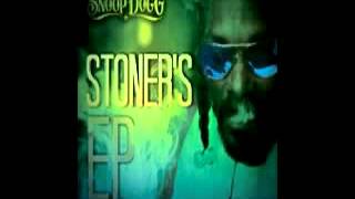 New Music - Show You How a Gangsta Do Snoop Dogg | Snoop Shows Us How Gangta He is - WOW