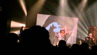 Carla Bruni - Mon Raymond - Casino de Paris Samedi 23 novembre 2013