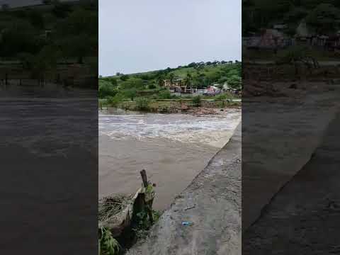 Trovoada inundou passagem molhada em Salgadinho Pe.