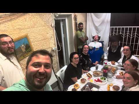 Pumpidisa Helps Simcha Dov Say Thank You Hashem