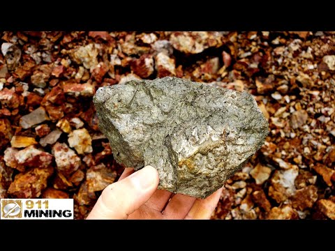 Solid Chunks Of Mineral With Very Fine Gold In An Oxidized Quarry!