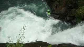 preview picture of video '20120602(新竹縣五峰鄉)麥巴萊溪上段獨木舟( Mai-bar-lay creek ,Taiwan kayaking)'