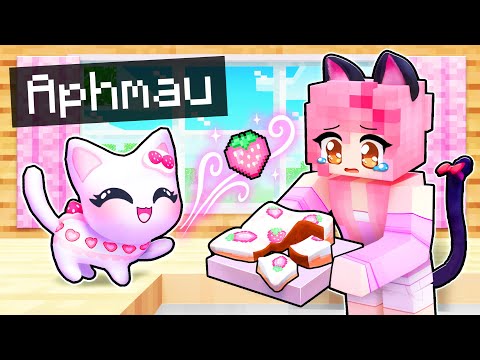 Playing Minecraft as a HELPFUL Strawberry Cake Kitten!
