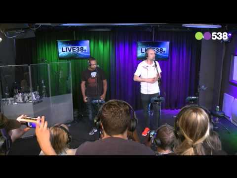 Lange Frans - mini-concert (live38 bij de Frank en Vrijdagshow)