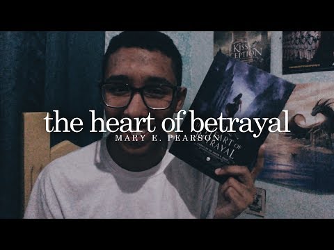 The Heart of Betrayal, da Mary E. Pearson | Um Bookaholic