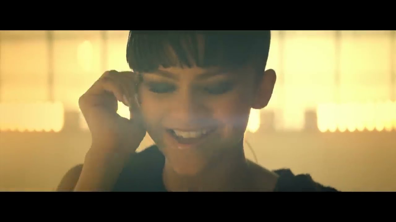 Zendaya - Replay Lyrics And Videos