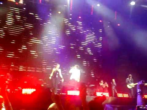 laura pausini e gianna _ la solitudine