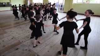 preview picture of video '2014 Грузия, детский танцевальный ансамбль.'