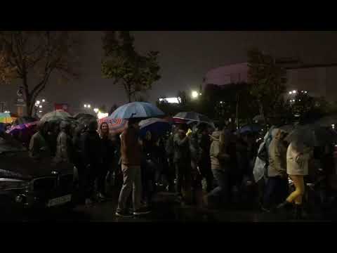 Mediafax 30 Octombrie - Marș în memoria victimelor tragediei din Clubul Colectiv, în Capitală