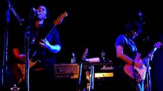 Breeders - Walk It Off [2.08.08]