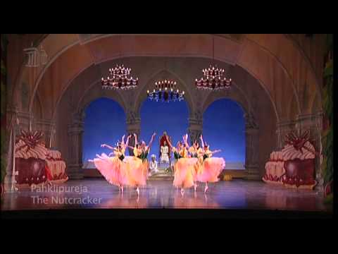 THE NUTCRACKER / Scenes from the Performances of the Estonian National Opera