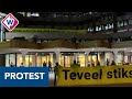 Actievoerders Greenpeace zitten op dak Tweede Kamer - OMROEP WEST