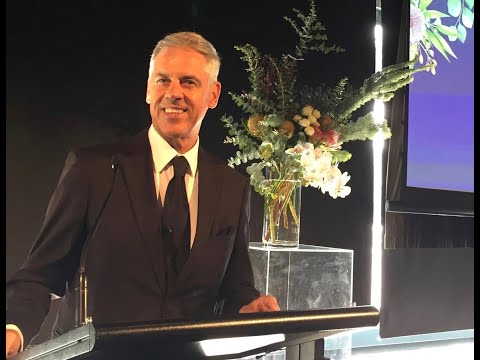 Peter Mochrie Auctioneer