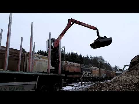 Manex - ładujemy biomasę na pociąg!