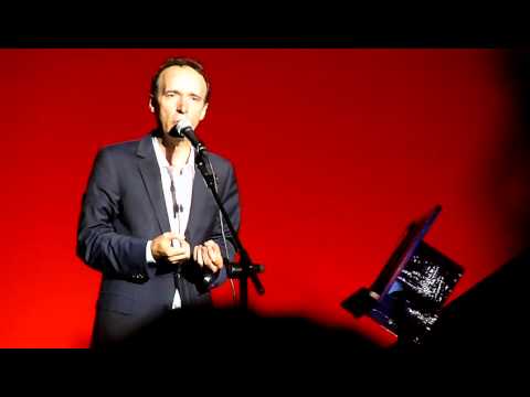 Benigni recita il XXXIII canto dell'Inferno