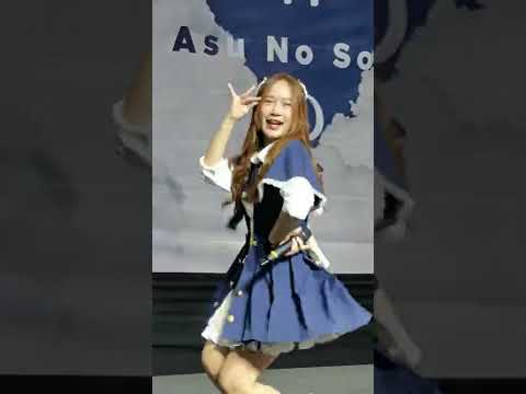 220723 (Icewa Fancam) Kiss Kitsune - Heart Sunglasses @ Asu no Sora - The Market Bangkok