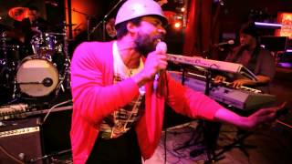 Cody ChesnuTT - Under the Spell of the Handout (live @ BNN Thats Live - 3FM)