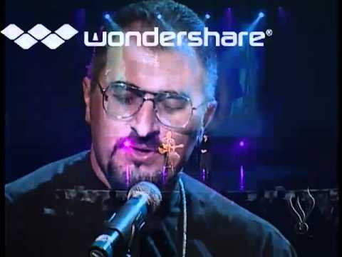 Armen Movsesyan & Parik Nazarian perform at the 5th Armenian Music Awards 2002