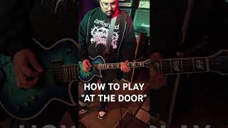 Download lagu Henry shows us how he plays 'At The Door' by The Strokes #livemusic #music #rock #thestrokes mp3