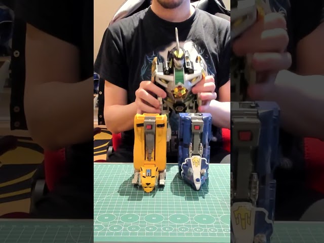 Vídeo relacionado con Mighty Morphin Power Rangers Megazord - Juego de coleccionista de figuras clásicas de 7 pulgadas (Galaxy Megazord)