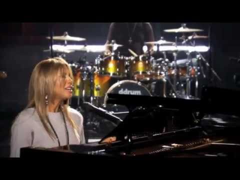 Toni Braxton - Breathe Again (Walmart Soundcheck Live)