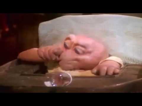 El dinosaurios mordiendo. Su. Cala