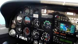 preview picture of video 'Flying out of Reykjavík on Diamond 20 VFR'