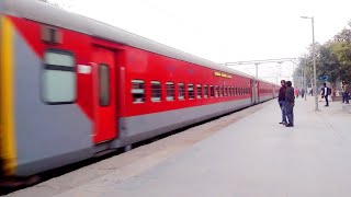 preview picture of video '12380 Sealdah Jallianwalabagh Express Skipped Narela Through Loop Line'