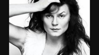 Rebekka Karijord - Life isn't short at all