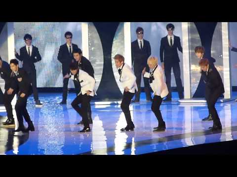 [FANCAM] 111129 Super Junior Superman Mr Simple & Sorry Sorry Performance - MAMA in Singapore