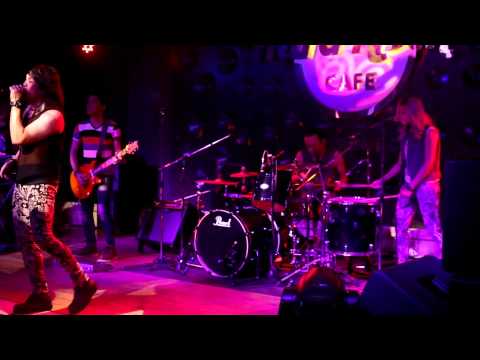 The Zephyr Song - Red Hot Chili Peppers Vietnamese Caver