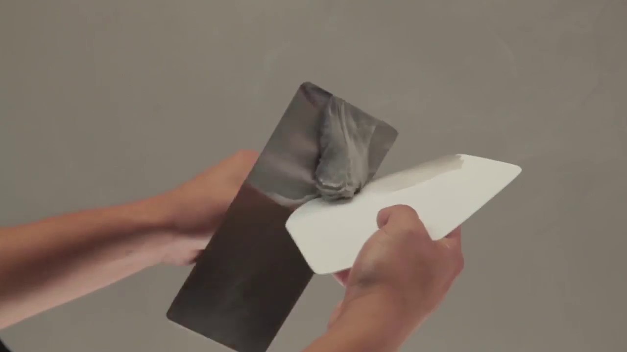 Aplicación de Corev Lisso. Acabado tipo cemento pulido