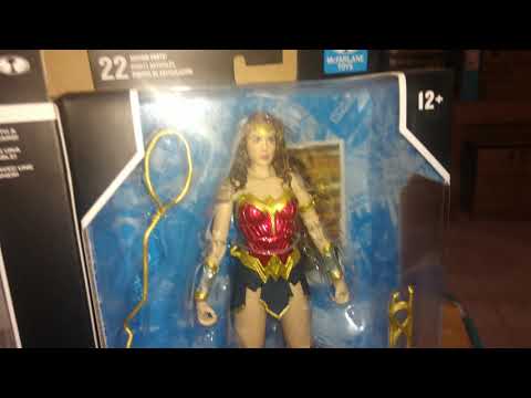 wonder woman 1984 golden armor & wonder woman 1984 dress classic