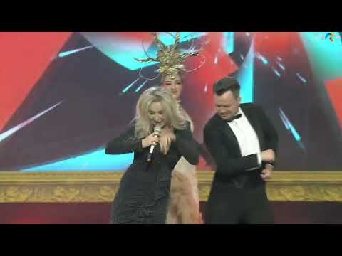 Denis Ștefănescu -  Iubindu-ne fără rușine