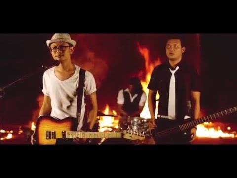 "Hidup Beli" - Broken Radio | Official Music Video by visualroom