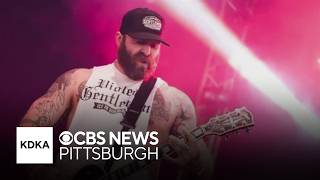 Professional wrestler dies after collapsing during show