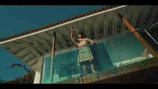 Leon Maschere Mädchen aus den Block