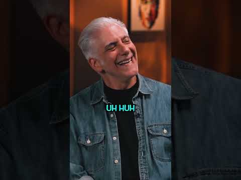 Dweezil Zappa on his Dad’s Guitar #frankzappa #guitar #gibsonguitars #guitarist #shorts