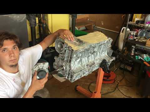Volvo 850 T-5R VLOG 9 - Piston, oil pan and cylinder head install