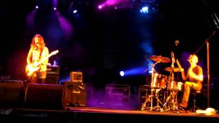 Blood Red Shoes - You Bring Me Down