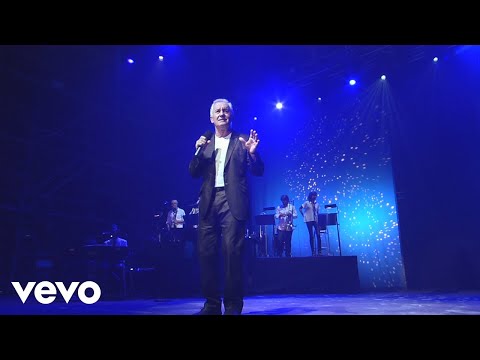 Victor Manuel - Sube al Desván (En Directo)