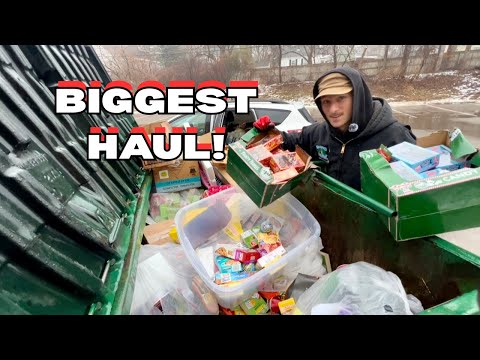 BIGGEST Dumpster Dive In A While! SUPER Awesome Haul!