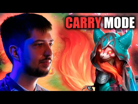 Can W33 Play Hoodwink CARRY? Is it as STRONG as in the MID?