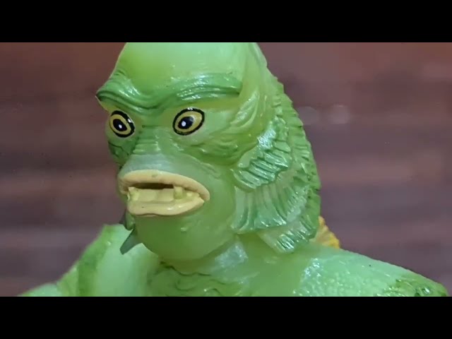 Vídeo relacionado con Jada- Monsters Universal Figura Frankestein, 15cm, con Accesorios (253251014)