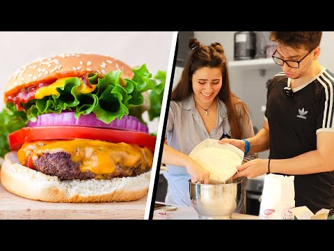 FACCIAMO GLI HAMBURGER PER LA PRIMA VOLTA