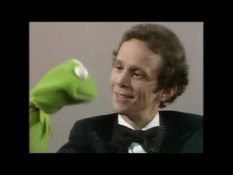 Muppet Show: Talk Spot - Joel Grey