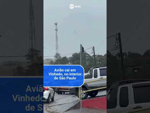 Avião cai em Vinhedo, no interior de São Paulo