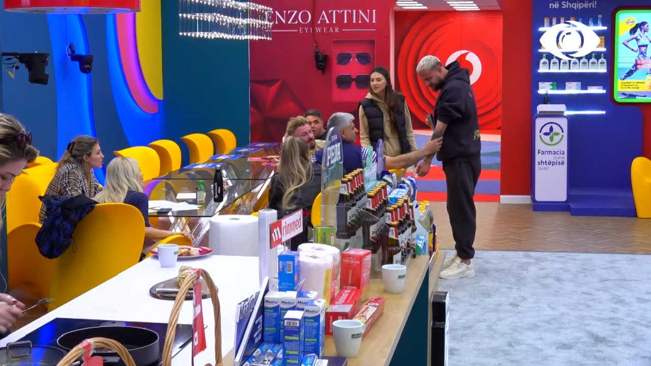 Syri i Big Brother dhe firma e Kiarës/ Luizi u tregon tatuazhin banorëve